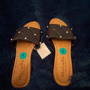 Mariella - Made in Italy- black sandal with gold studs